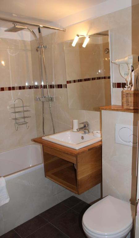 Hotel Metropolitain Parigi Esterno foto